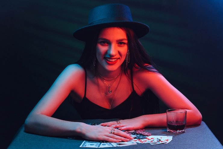 Kombinasi kartu pemenang Caribbean Stud Poker